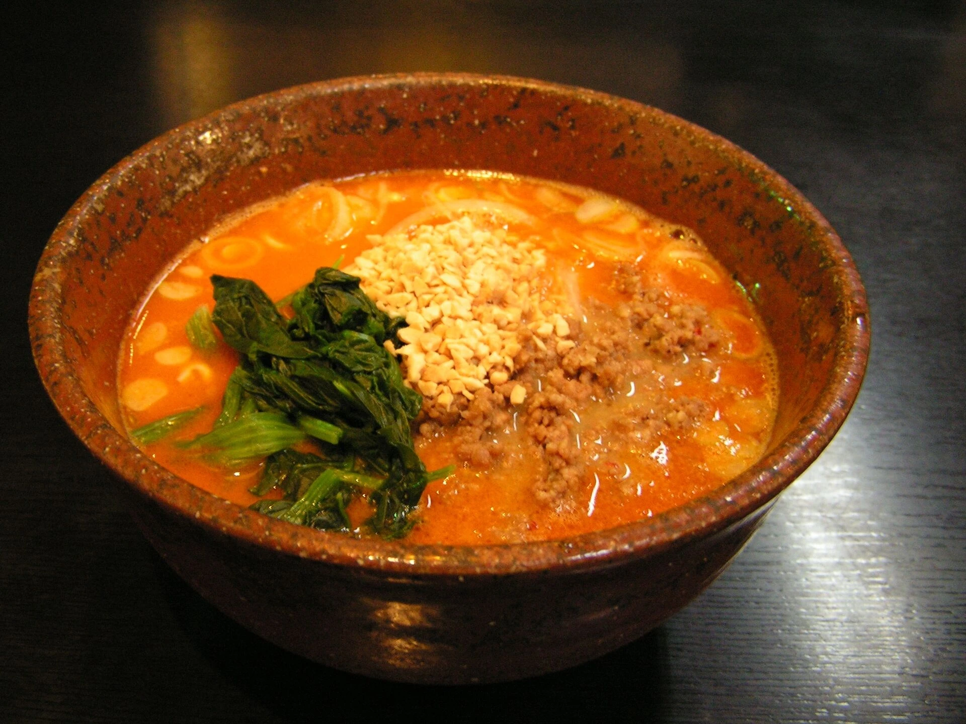 人数を問わずご利用いただける中華料理屋を運営しています